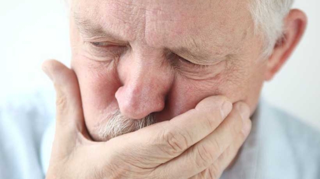 Mau cheiro no implante